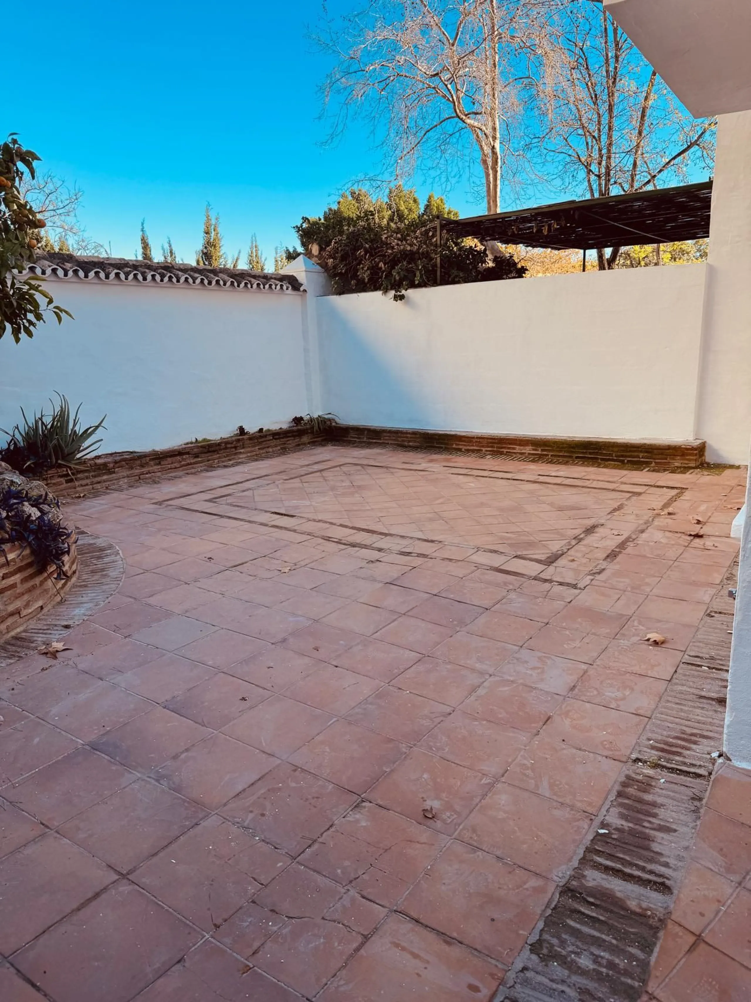 Spectacular Townhouse for Sale in Marbella Centro – Privileged Location in a Tranquil, Exclusive Community