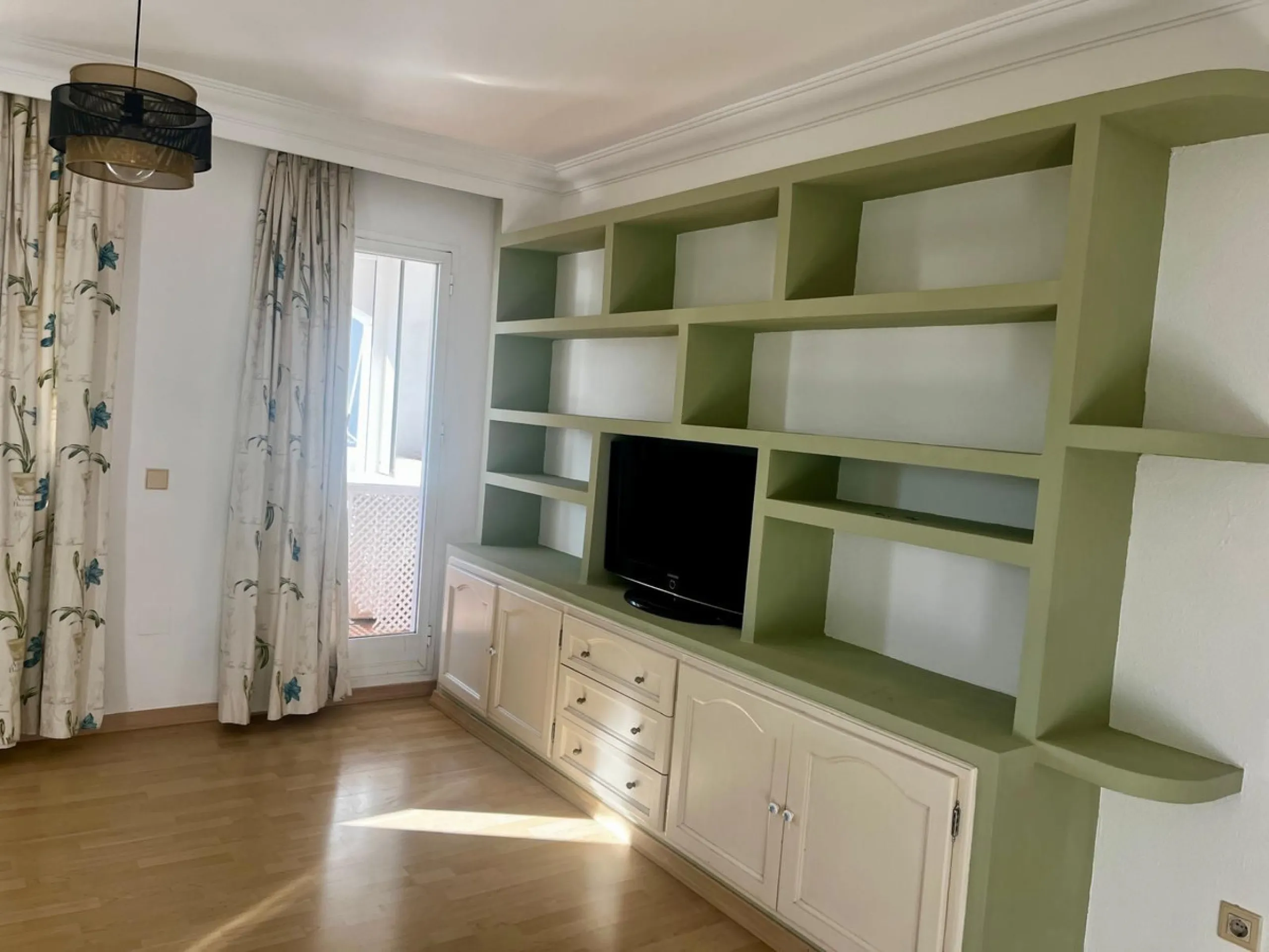 Spectacular Corner Apartment for Sale in the Prestigious Golden Mile, Urbanisation Los Pinos de Nagüeles – Marbella