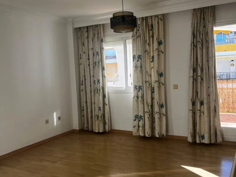 Spectacular Corner Apartment for Sale in the Prestigious Golden Mile, Urbanisation Los Pinos de Nagüeles – Marbella