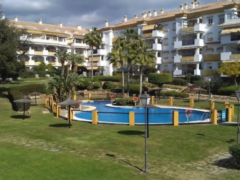 Spectacular Corner Apartment for Sale in the Prestigious Golden Mile, Urbanisation Los Pinos de Nagüeles – Marbella