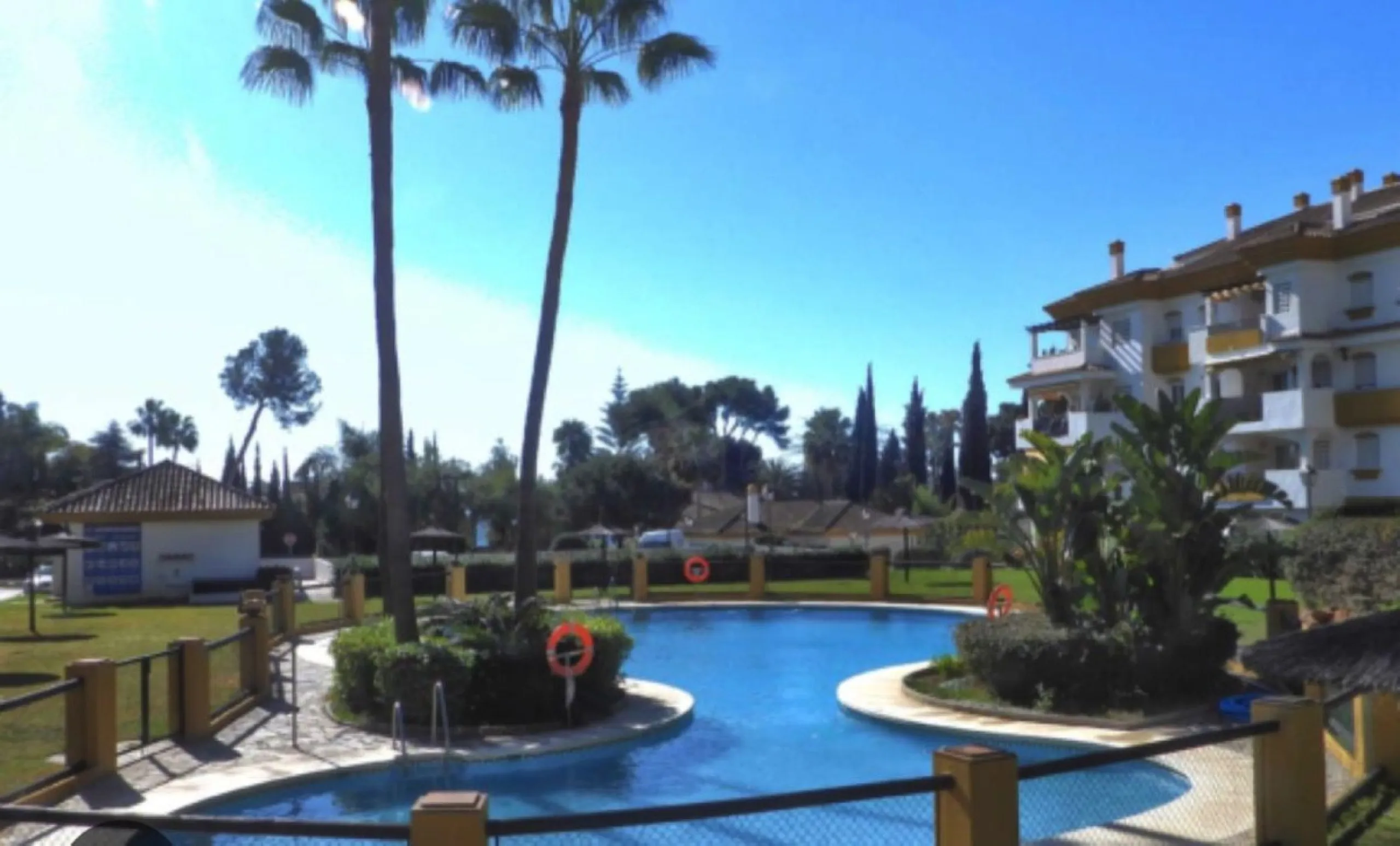 Spectacular Corner Apartment for Sale in the Prestigious Golden Mile, Urbanisation Los Pinos de Nagüeles – Marbella
