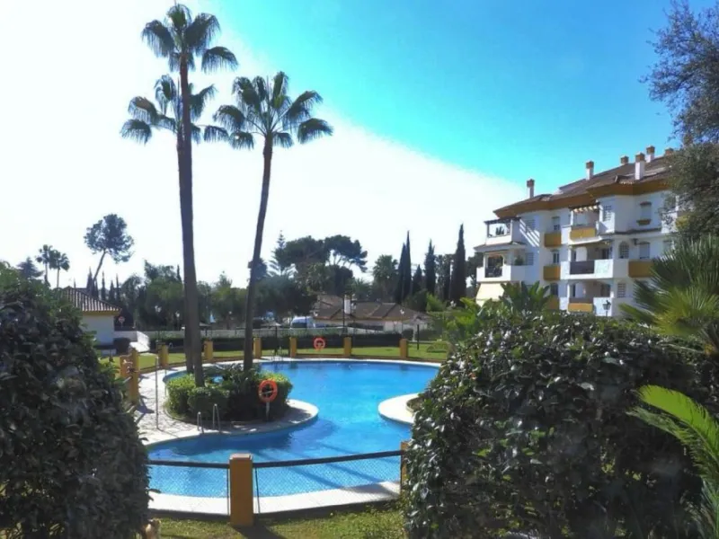 Spectacular Corner Apartment for Sale in the Prestigious Golden Mile, Urbanisation Los Pinos de Nagüeles – Marbella