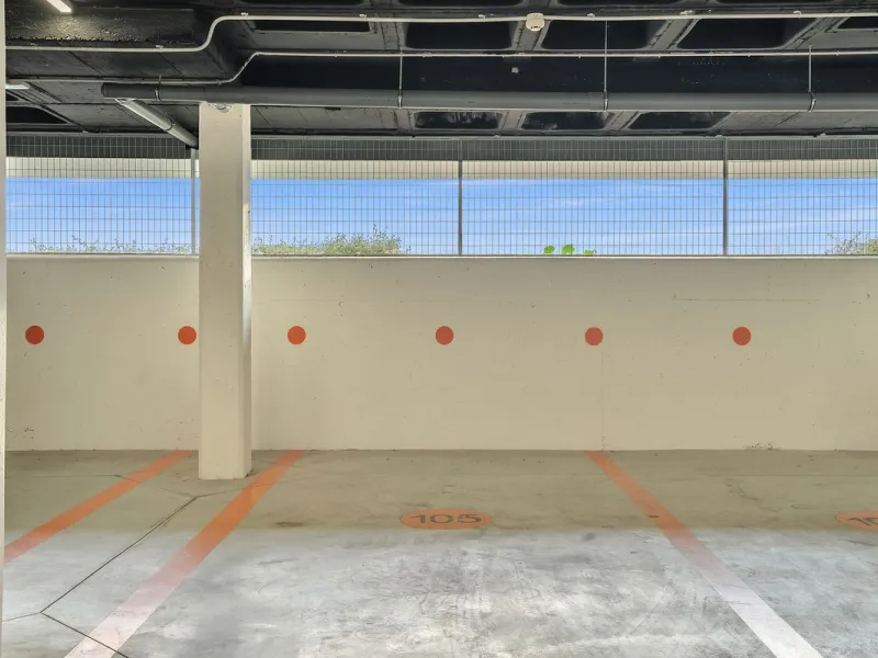 Brand-new contemporary apartment with panoramic mountain views — Cancelada, New Golden Mile