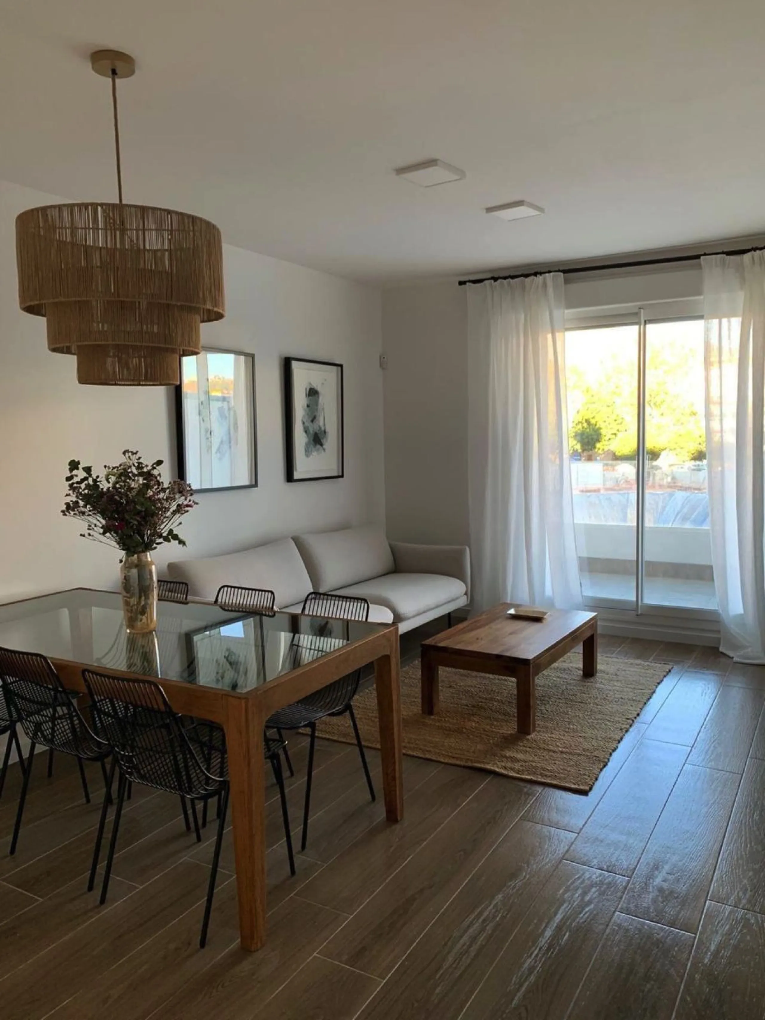 Apartment - Middle Floor Apartment в продаже в Marbella, Málaga. В доме 2 спален и 2 ванных комнат. Площадь дома 88 м²
