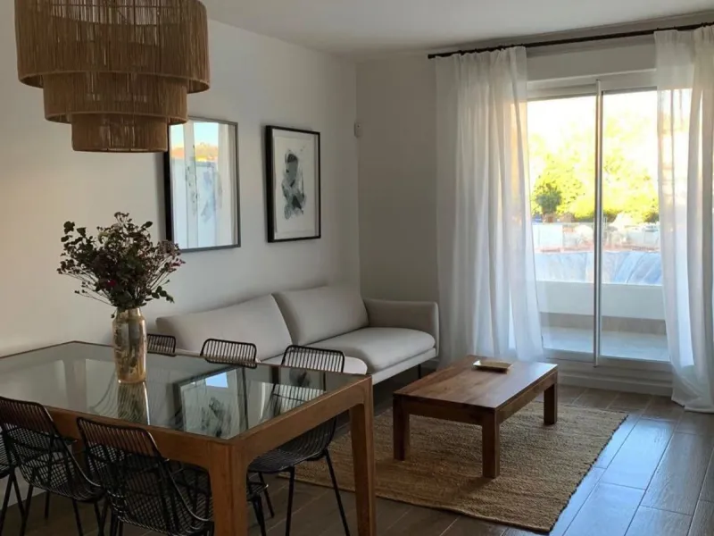 Apartment - Middle Floor Apartment в продаже в Marbella, Málaga. В доме 2 спален и 2 ванных комнат. Площадь дома 88 м²