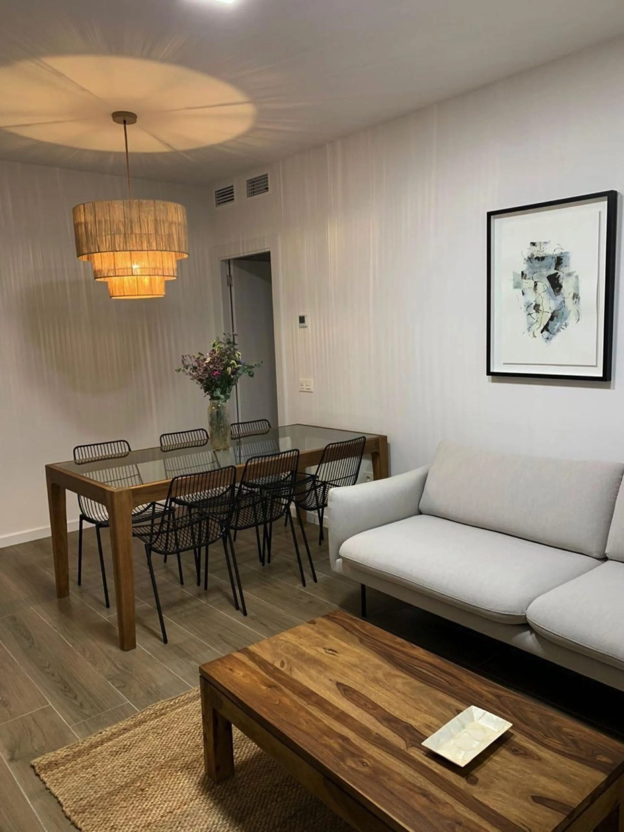 Apartment - Middle Floor Apartment в продаже в Marbella, Málaga. В доме 2 спален и 2 ванных комнат. Площадь дома 88 м²