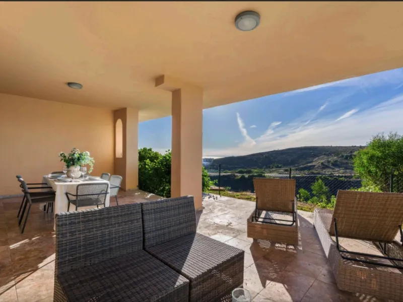 Cosy 2-Bedroom Ground-Floor Apartment with Sea and Mountain Views – Hacienda del Señorio de Cifuentes, Benahavís