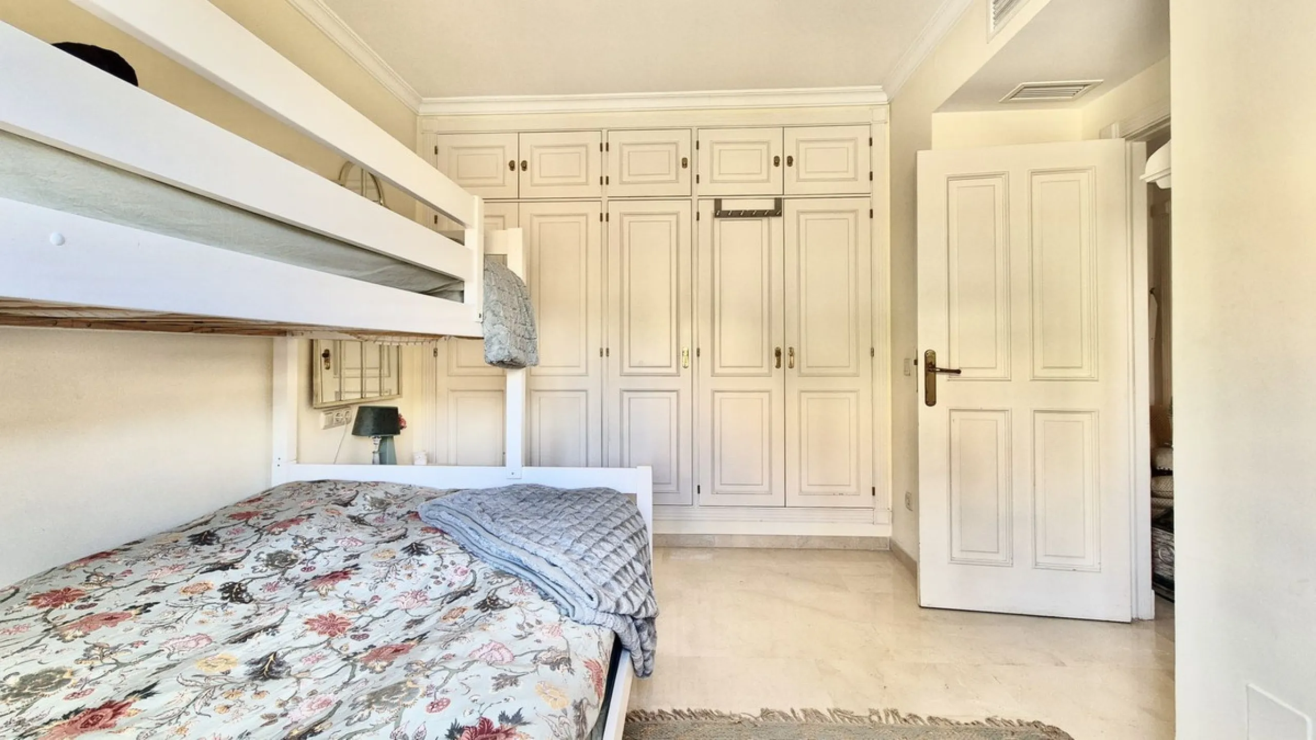 Fantastic opportunity in the sought-after urbanisation of Andalucia Alta.