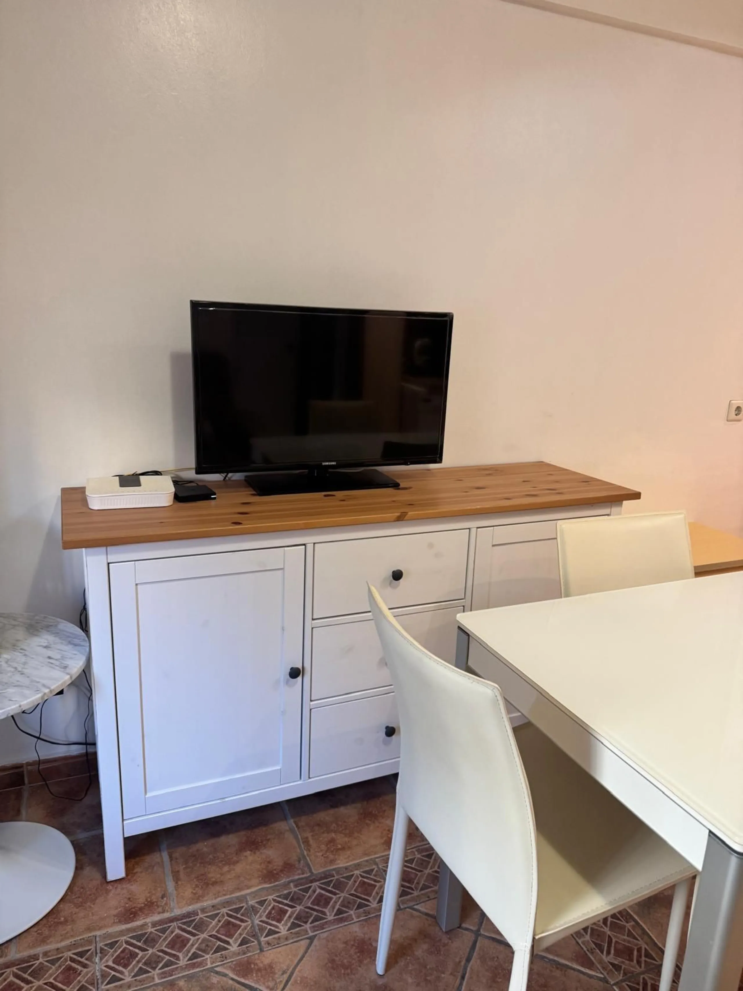 Apartment - Middle Floor Apartment в продаже в Marbella, Málaga. В доме 2 спален и 1 ванных комнат. Площадь дома 55 м²