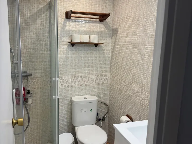 Apartment - Middle Floor Apartment в продаже в Marbella, Málaga. В доме 2 спален и 1 ванных комнат. Площадь дома 55 м²