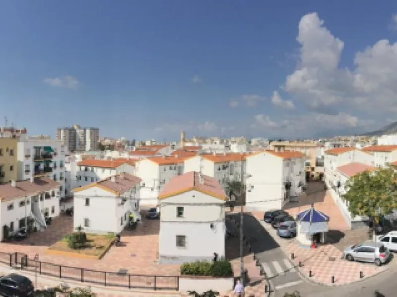 Please be informed that the pictures do not reflect the current state of the property. It is being reformed (end of January 2026)