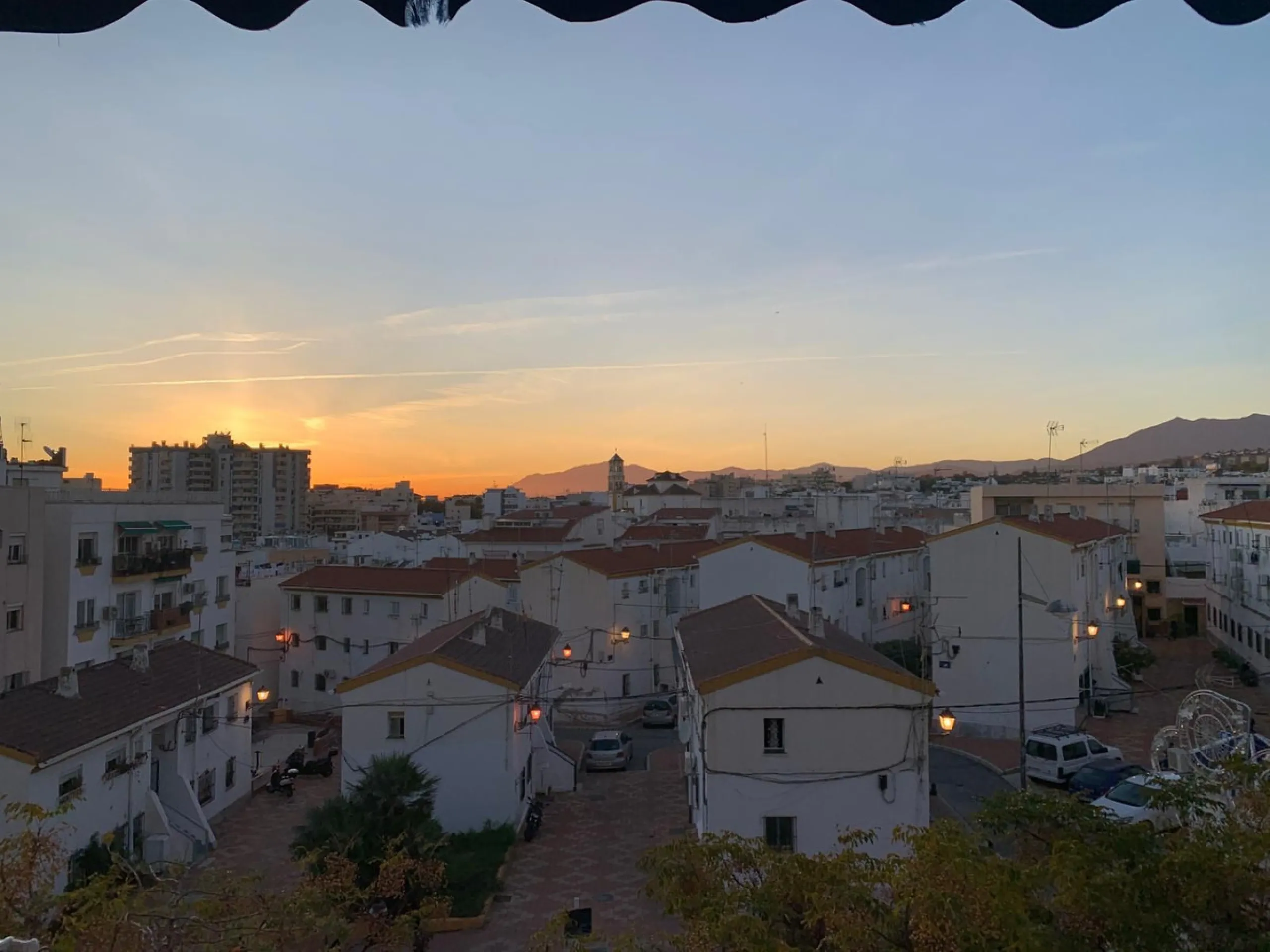 Please be informed that the pictures do not reflect the current state of the property. It is being reformed (end of January 2026)
