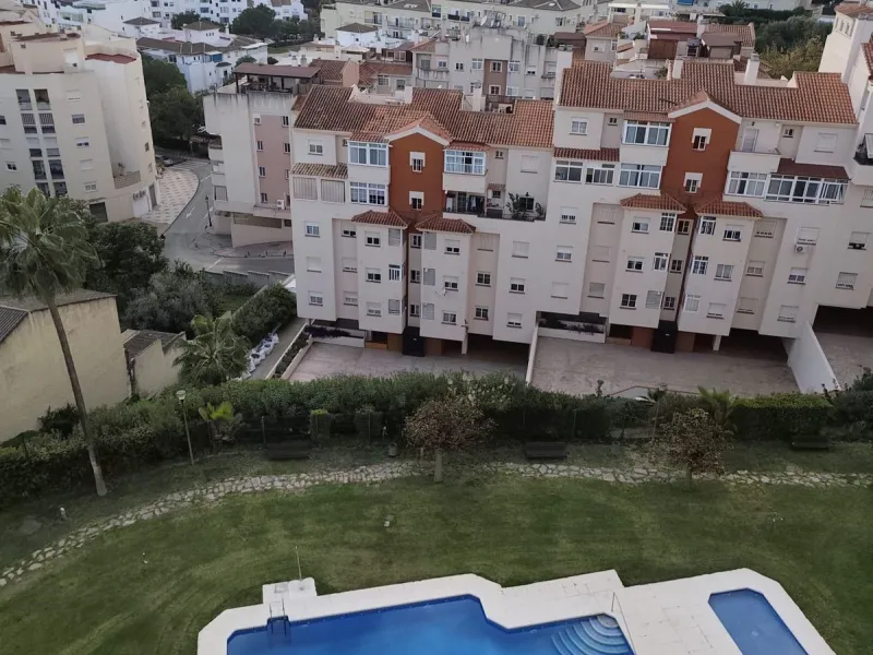 Indulge in a Unique Lifestyle in This Beautiful 2-Bedroom Penthouse with Stunning Sea and City Views – Sierra de Estepona-Avda de Andalucía, Estepona