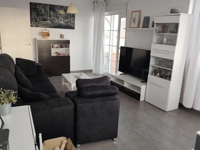 Apartment - Penthouse в продаже в Estepona, Málaga. В доме 2 спален и 1 ванных комнат. Площадь дома 90 м²