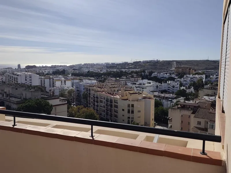 Apartment - Penthouse в продаже в Estepona, Málaga. В доме 2 спален и 1 ванных комнат. Площадь дома 90 м²