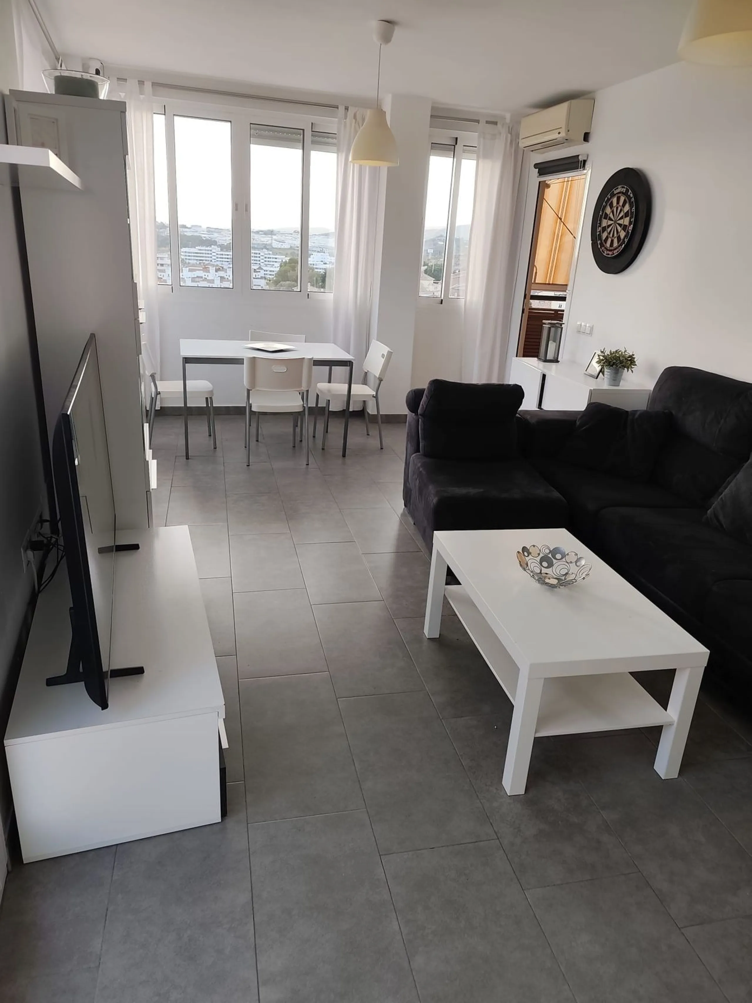 Apartment - Penthouse в продаже в Estepona, Málaga. В доме 2 спален и 1 ванных комнат. Площадь дома 90 м²