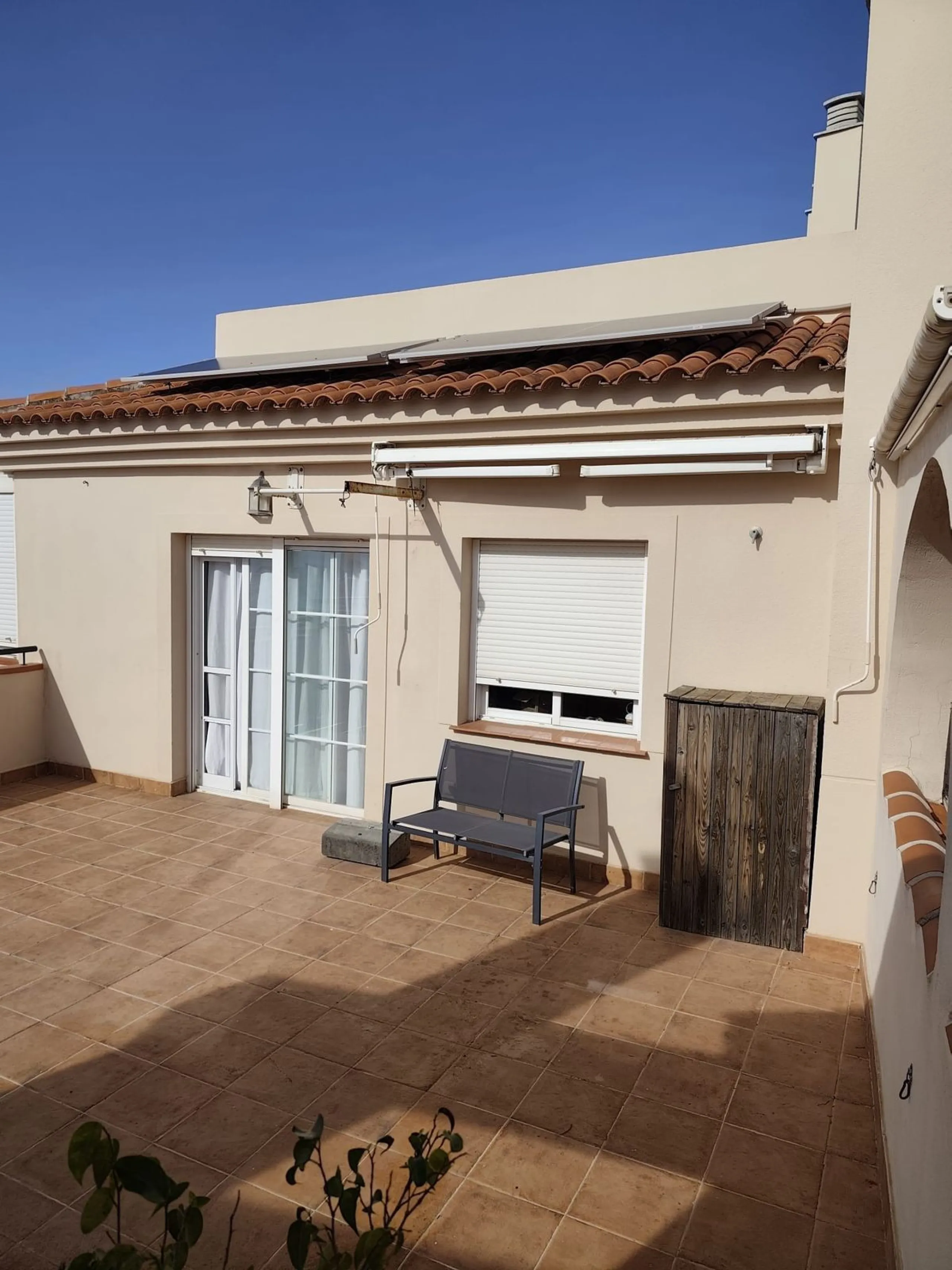 Apartment - Penthouse в продаже в Estepona, Málaga. В доме 2 спален и 1 ванных комнат. Площадь дома 90 м²