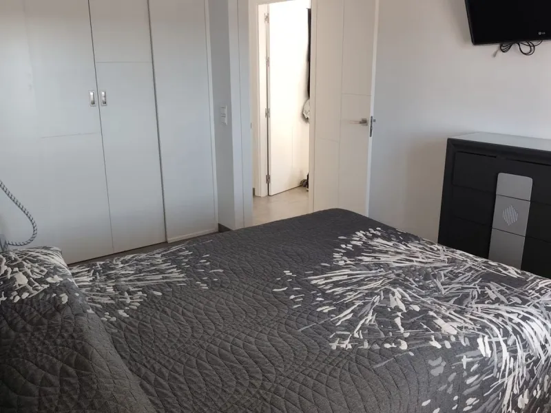 Apartment - Penthouse в продаже в Estepona, Málaga. В доме 2 спален и 1 ванных комнат. Площадь дома 90 м²
