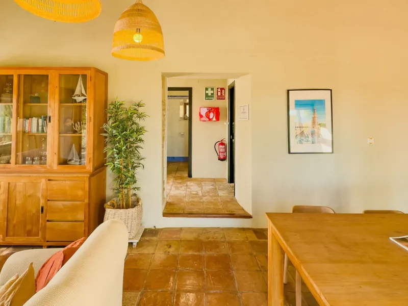 Commercial - Hotel в продаже в Villanueva De La Concepcion, Málaga. В доме 13 спален и 13 ванных комнат. Площадь дома 999 м². Площадь участка 50000 м²