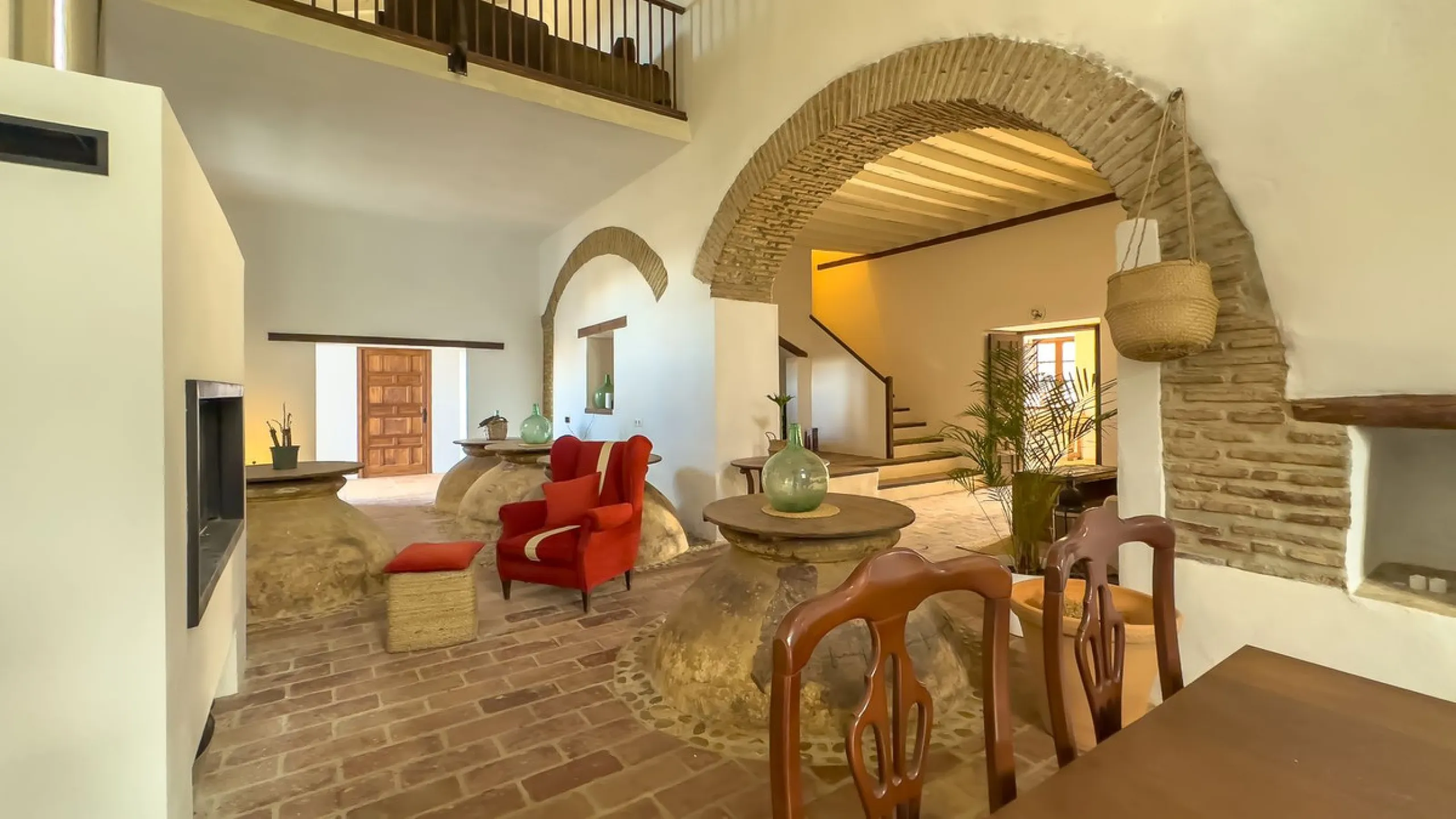 House - Finca - Cortijo в продаже в Málaga, Málaga. В доме 8 спален и 8 ванных комнат. Площадь дома 999 м². Площадь участка 3800 м²