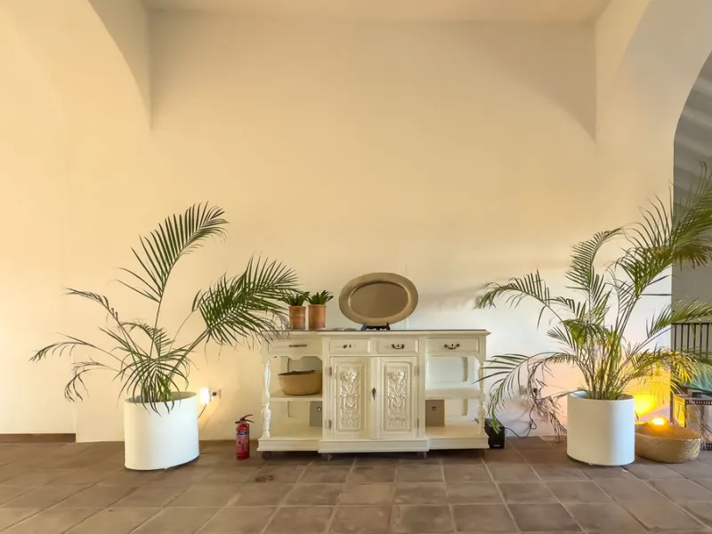 House - Finca - Cortijo в продаже в Málaga, Málaga. В доме 8 спален и 8 ванных комнат. Площадь дома 999 м². Площадь участка 3800 м²