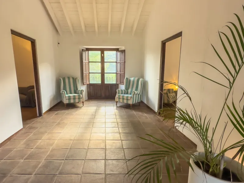House - Finca - Cortijo в продаже в Málaga, Málaga. В доме 8 спален и 8 ванных комнат. Площадь дома 999 м². Площадь участка 3800 м²