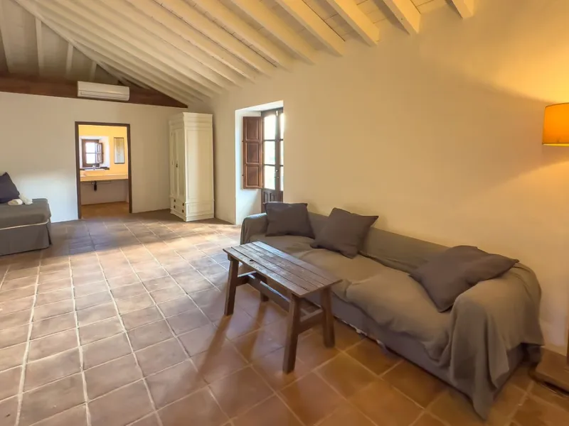 House - Finca - Cortijo в продаже в Málaga, Málaga. В доме 8 спален и 8 ванных комнат. Площадь дома 999 м². Площадь участка 3800 м²