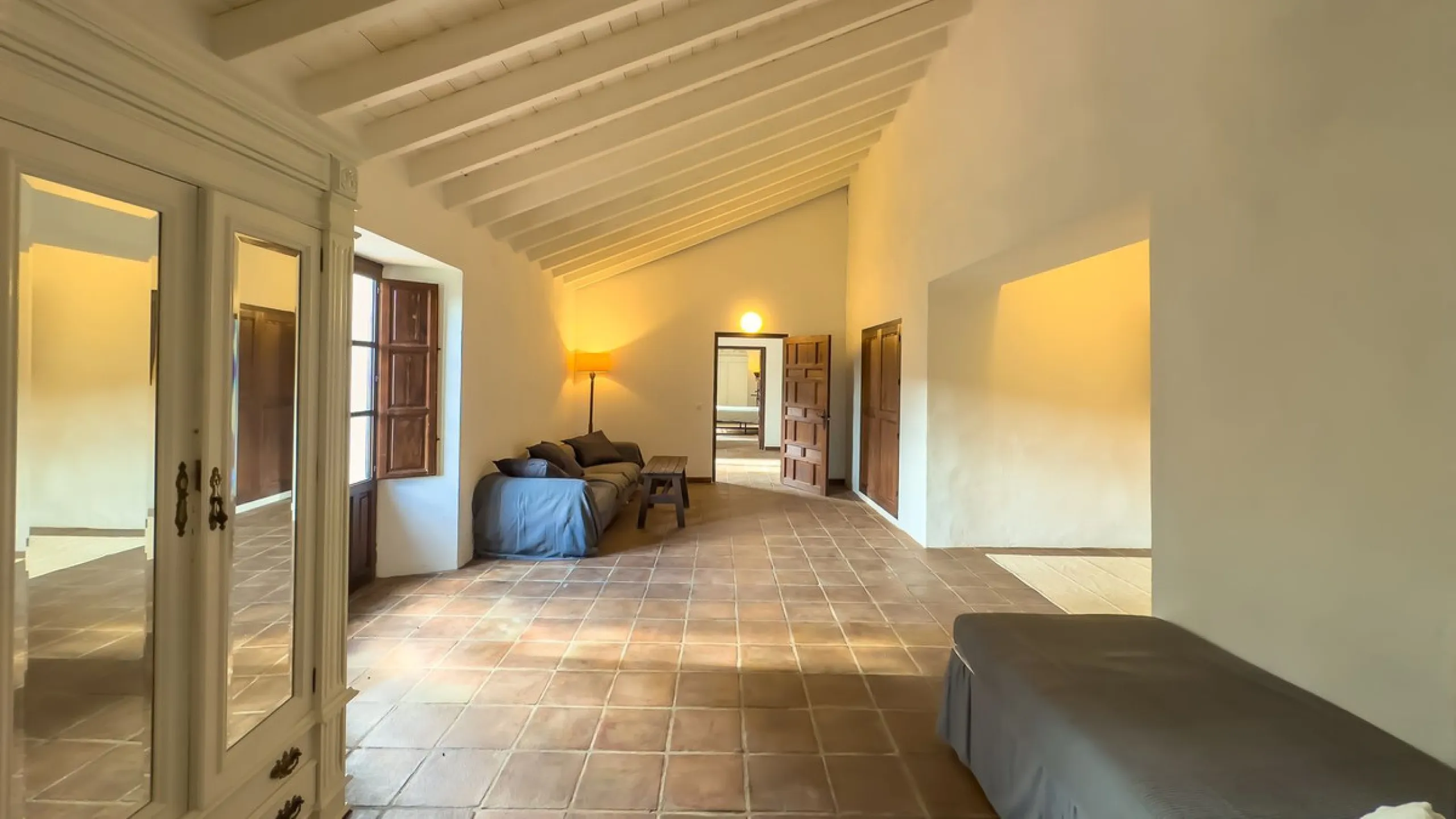 House - Finca - Cortijo в продаже в Málaga, Málaga. В доме 8 спален и 8 ванных комнат. Площадь дома 999 м². Площадь участка 3800 м²