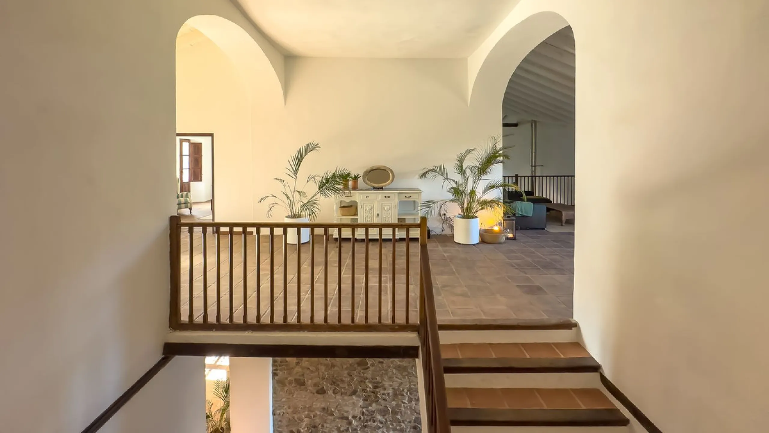 House - Finca - Cortijo в продаже в Málaga, Málaga. В доме 8 спален и 8 ванных комнат. Площадь дома 999 м². Площадь участка 3800 м²