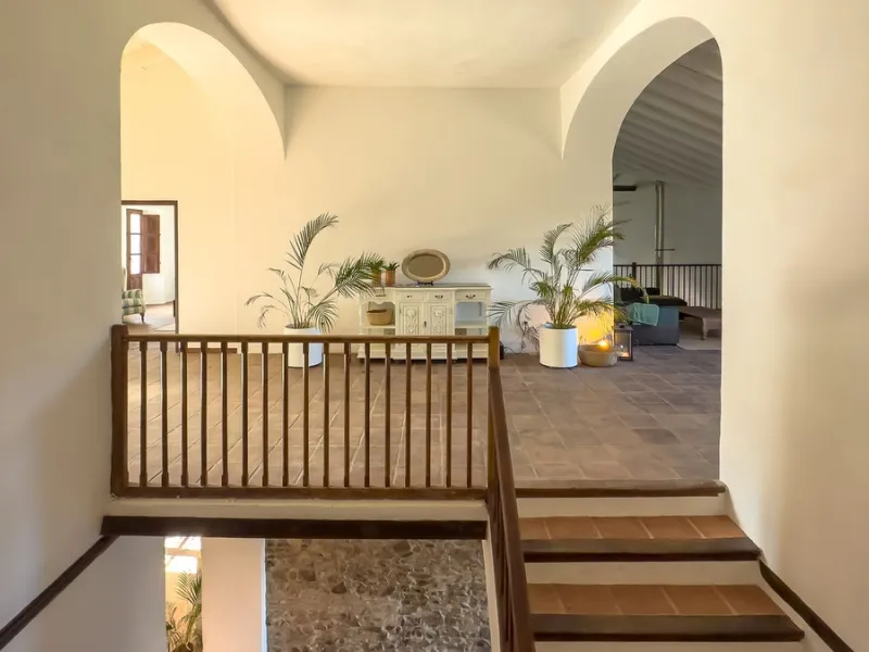 House - Finca - Cortijo в продаже в Málaga, Málaga. В доме 8 спален и 8 ванных комнат. Площадь дома 999 м². Площадь участка 3800 м²