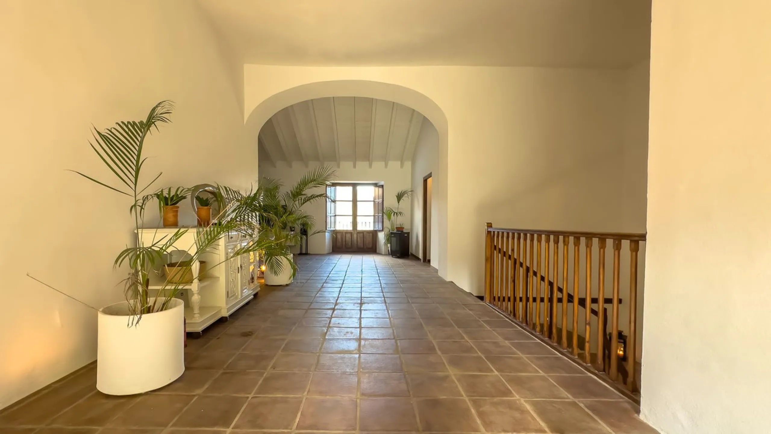 House - Finca - Cortijo в продаже в Málaga, Málaga. В доме 8 спален и 8 ванных комнат. Площадь дома 999 м². Площадь участка 3800 м²