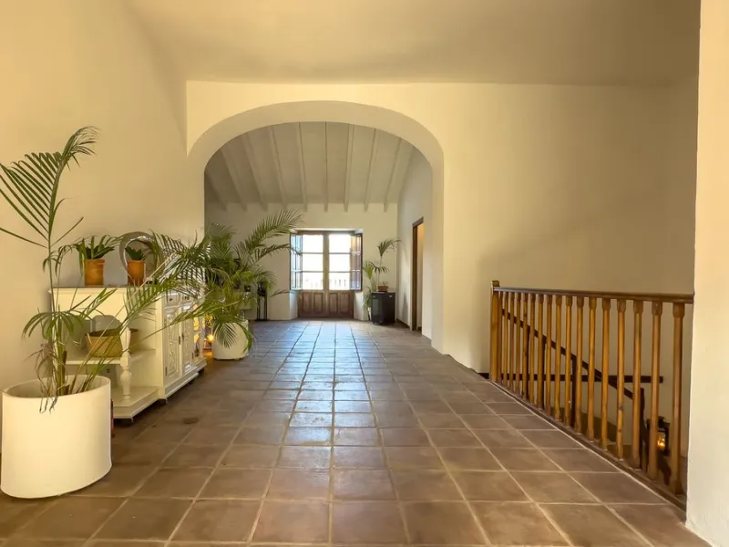 House - Finca - Cortijo в продаже в Málaga, Málaga. В доме 8 спален и 8 ванных комнат. Площадь дома 999 м². Площадь участка 3800 м²