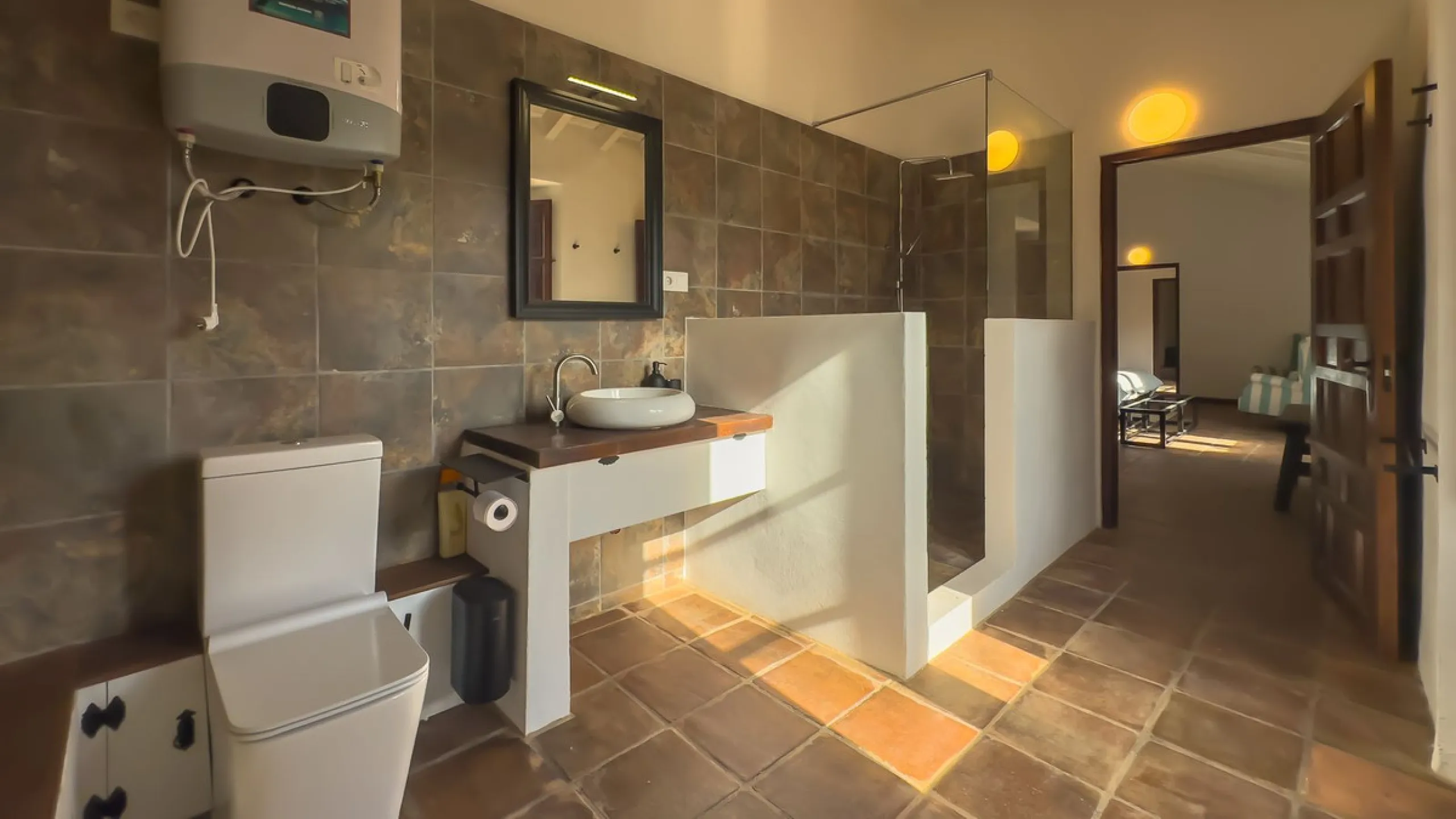 House - Finca - Cortijo в продаже в Málaga, Málaga. В доме 8 спален и 8 ванных комнат. Площадь дома 999 м². Площадь участка 3800 м²