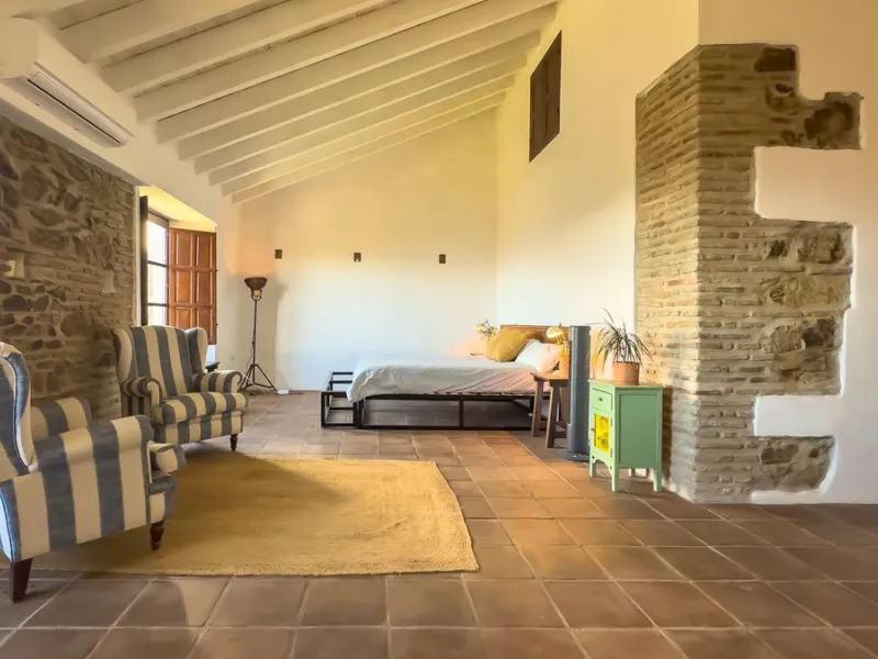 House - Finca - Cortijo в продаже в Málaga, Málaga. В доме 8 спален и 8 ванных комнат. Площадь дома 999 м². Площадь участка 3800 м²