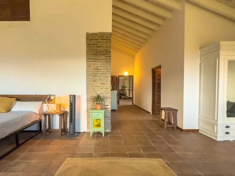 House - Finca - Cortijo в продаже в Málaga, Málaga. В доме 8 спален и 8 ванных комнат. Площадь дома 999 м². Площадь участка 3800 м²