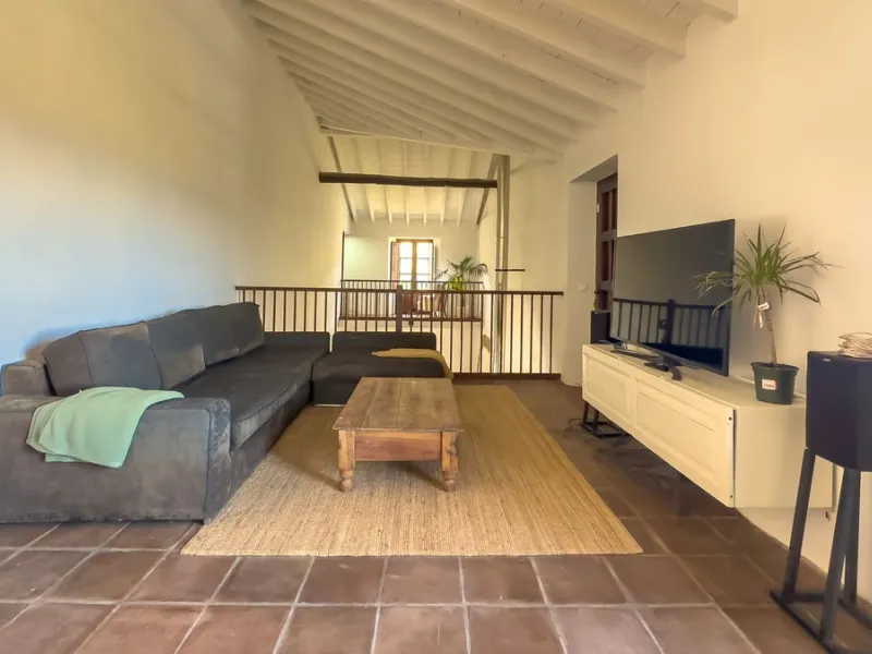 House - Finca - Cortijo в продаже в Málaga, Málaga. В доме 8 спален и 8 ванных комнат. Площадь дома 999 м². Площадь участка 3800 м²