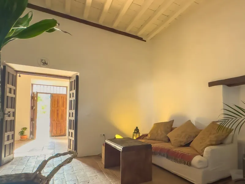 House - Finca - Cortijo в продаже в Málaga, Málaga. В доме 8 спален и 8 ванных комнат. Площадь дома 999 м². Площадь участка 3800 м²