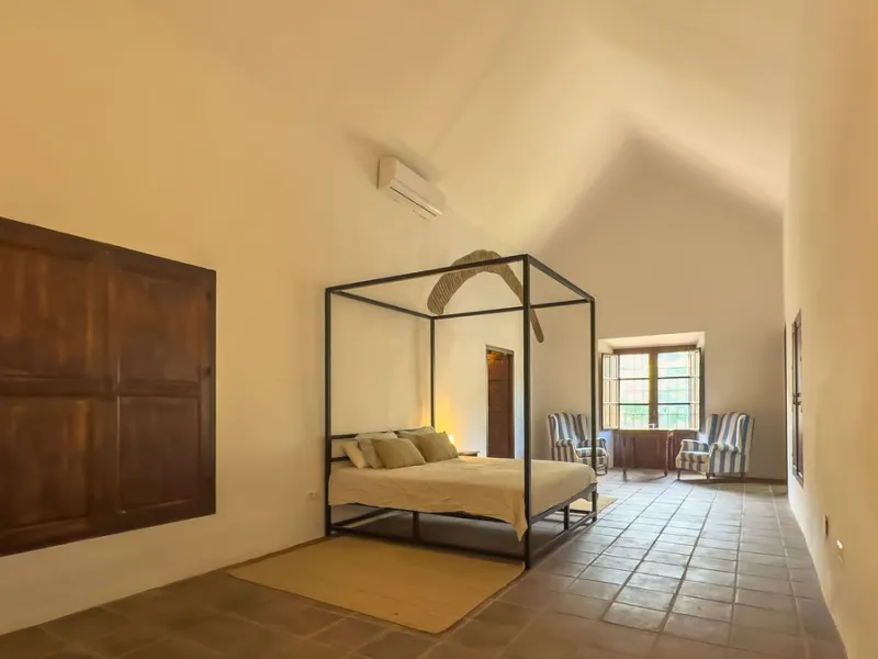 House - Finca - Cortijo в продаже в Málaga, Málaga. В доме 8 спален и 8 ванных комнат. Площадь дома 999 м². Площадь участка 3800 м²