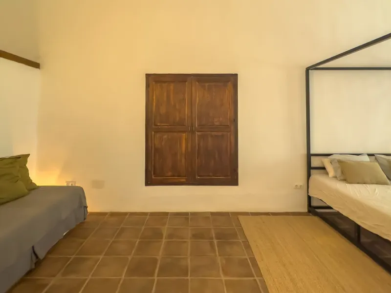 House - Finca - Cortijo в продаже в Málaga, Málaga. В доме 8 спален и 8 ванных комнат. Площадь дома 999 м². Площадь участка 3800 м²