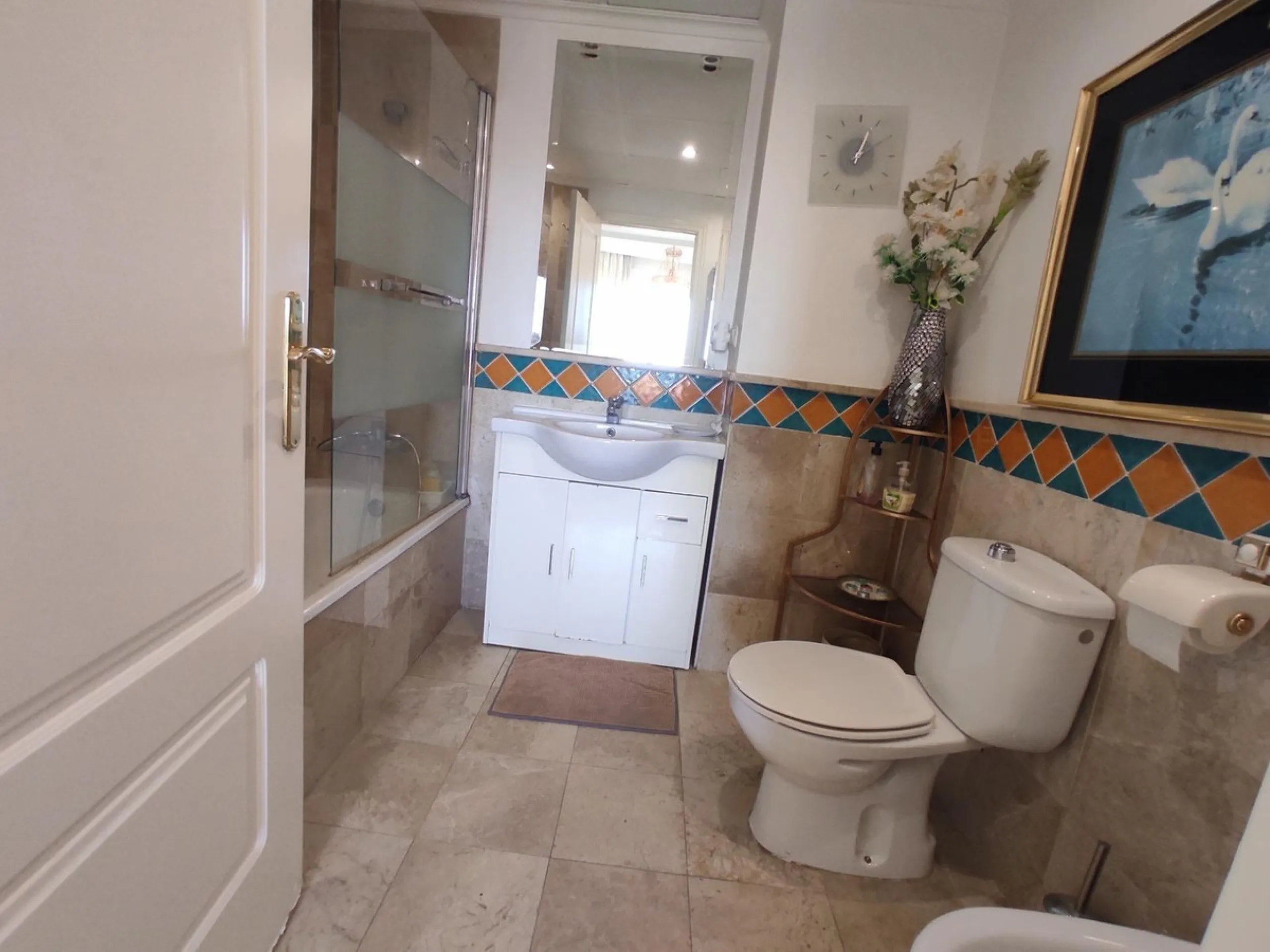 Apartment - Middle Floor Apartment в продаже в Marbella, Málaga. В доме 1 спален и 1 ванных комнат. Площадь дома 55 м²