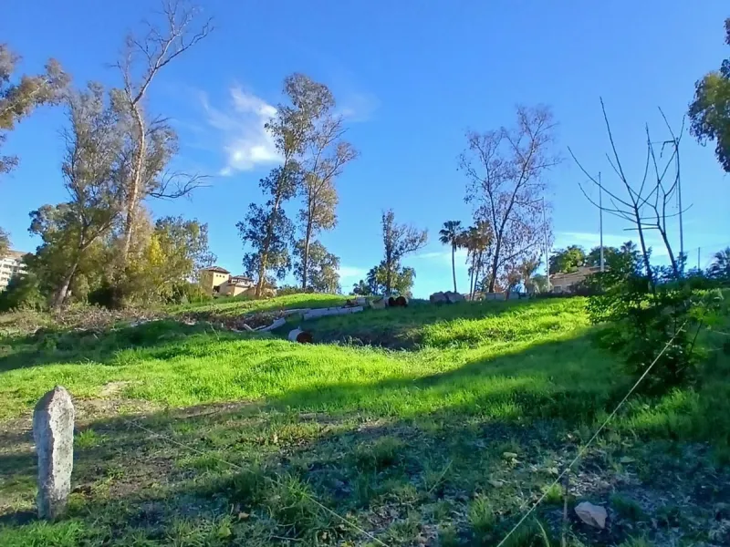 Urban Plot with Completed Project and Building Permit in Effect – Guadalmina Golf Course Frontline