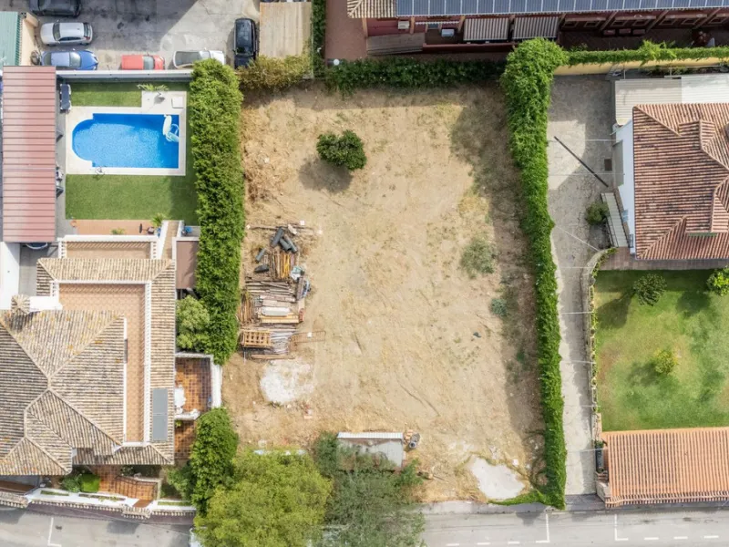 Plot - Residential Plot в продаже в Mijas, Málaga. Площадь дома 255 м². Площадь участка 849 м²