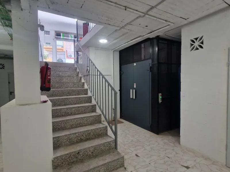 Unique Investment Opportunity in Fuengirola – Commercial Premises with Storage Unit Project and License
