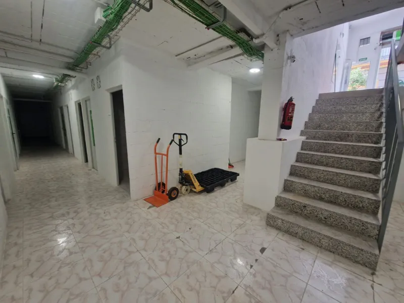 Unique Investment Opportunity in Fuengirola – Commercial Premises with Storage Unit Project and License