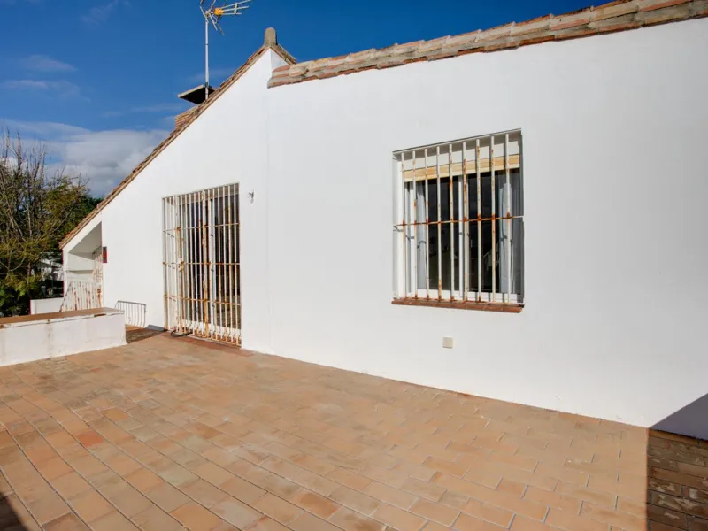 Beautiful Beachfront Semi-Detached House in Estepona