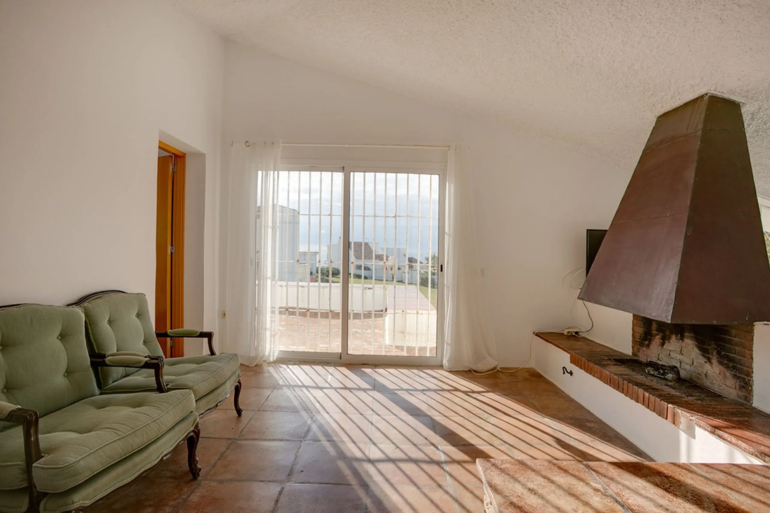 Beautiful Beachfront Semi-Detached House in Estepona