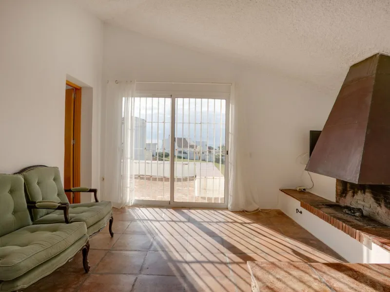 Beautiful Beachfront Semi-Detached House in Estepona