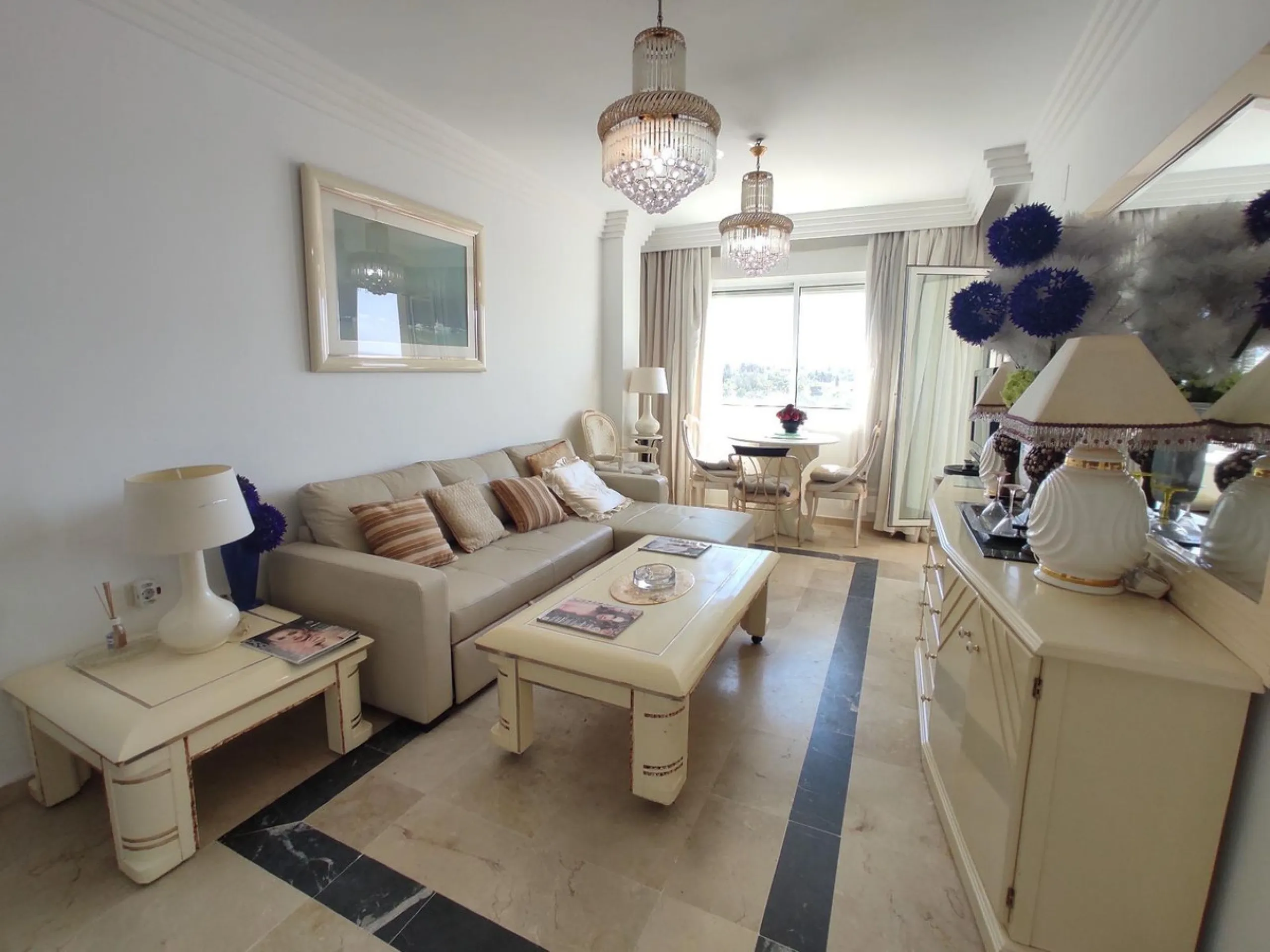 Apartment - Middle Floor Apartment в продаже в Marbella, Málaga. В доме 1 спален и 1 ванных комнат. Площадь дома 55 м²