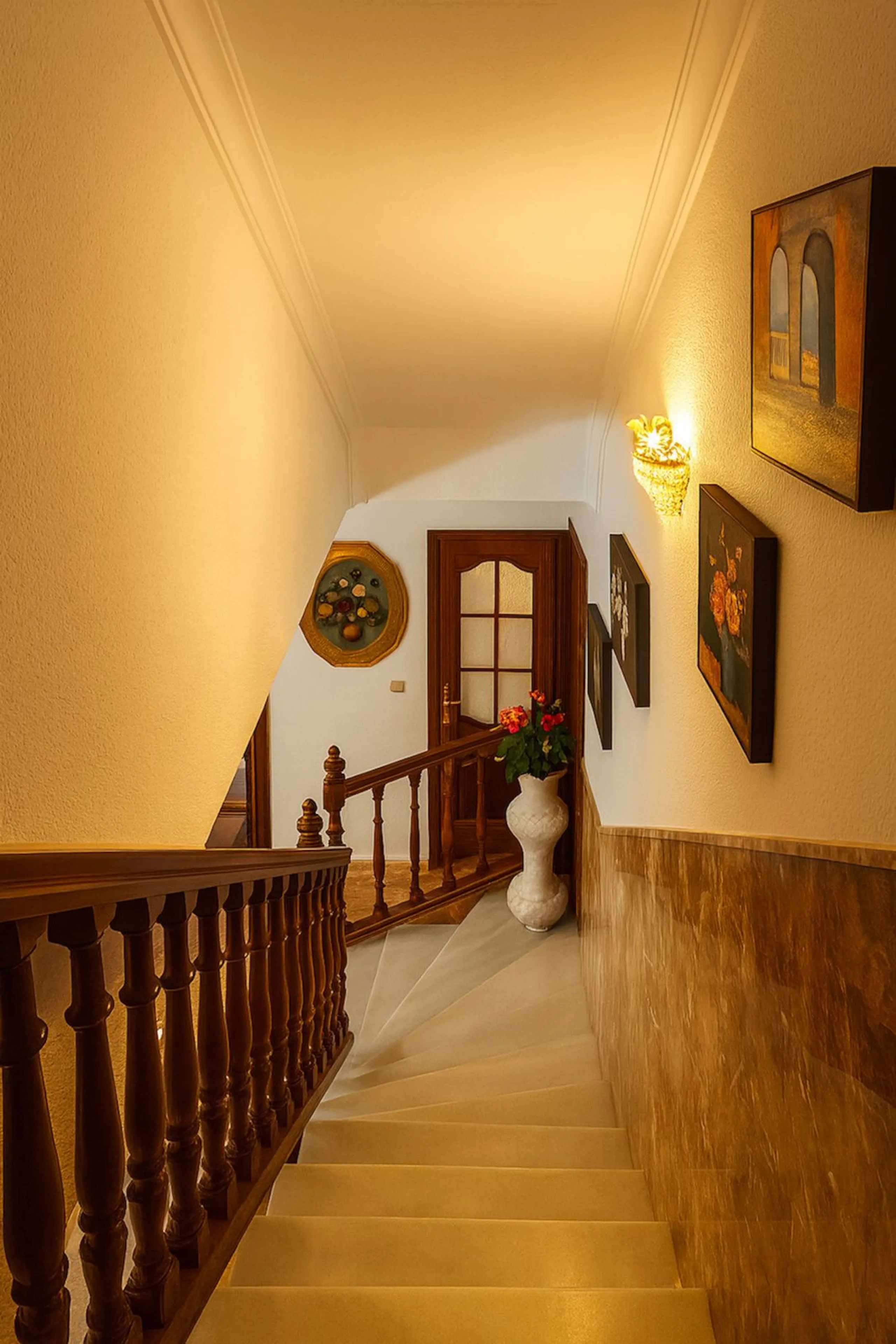 House - Detached Villa в продаже в Torremolinos, Málaga. В доме 3 спален и 3 ванных комнат. Площадь дома 263 м². Площадь участка 913 м²