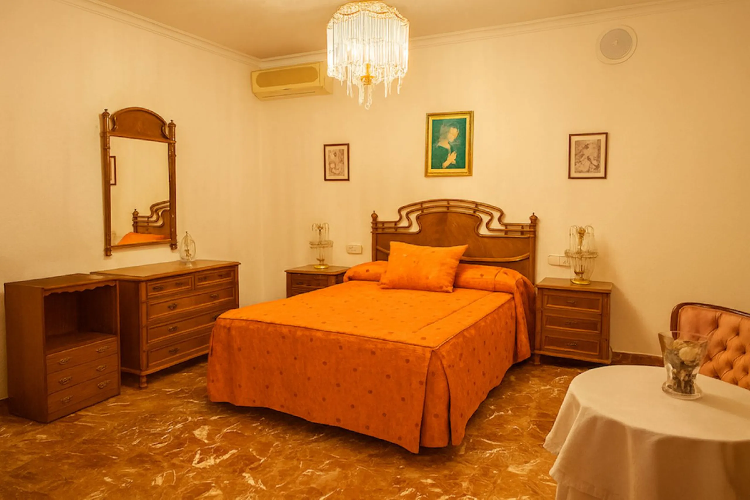 House - Detached Villa в продаже в Torremolinos, Málaga. В доме 3 спален и 3 ванных комнат. Площадь дома 263 м². Площадь участка 913 м²